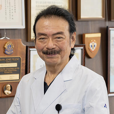 松波 英寿 先生