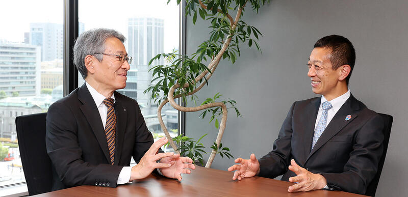 上脇氏と牧氏