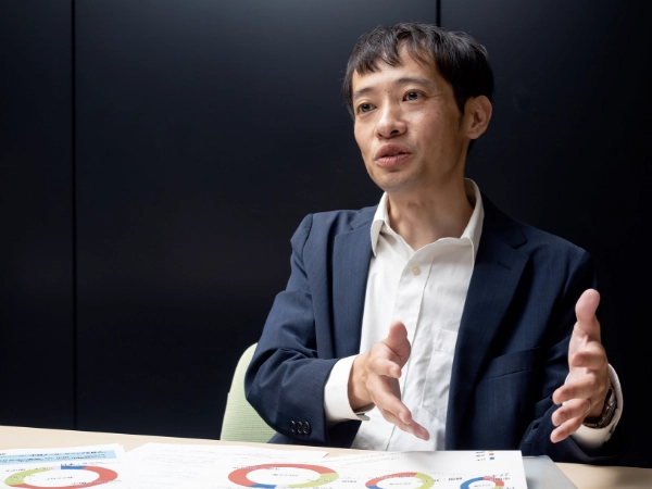 インタビューに応じる経済産業省 商務情報政策局 情報産業課 電池産業室長 眞柳秀人氏