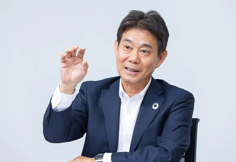 インタビューに応じるWCC株式会社　代表取締役 CEO　小又哲夫氏