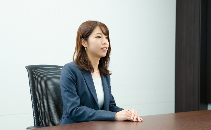 小林 彩香